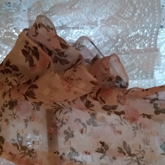 Blouse - Picture 3 of 5